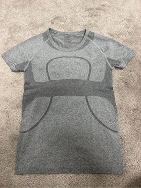 Lululemon Swiftly Tech Hip Short Sleeve 4